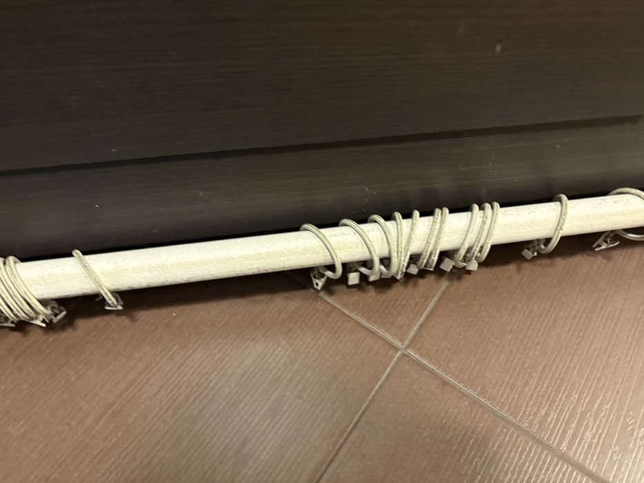 Karnisz metalowy kuty