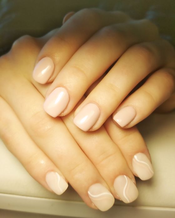 Манікюр- педикюр , фарбування - корекція брів