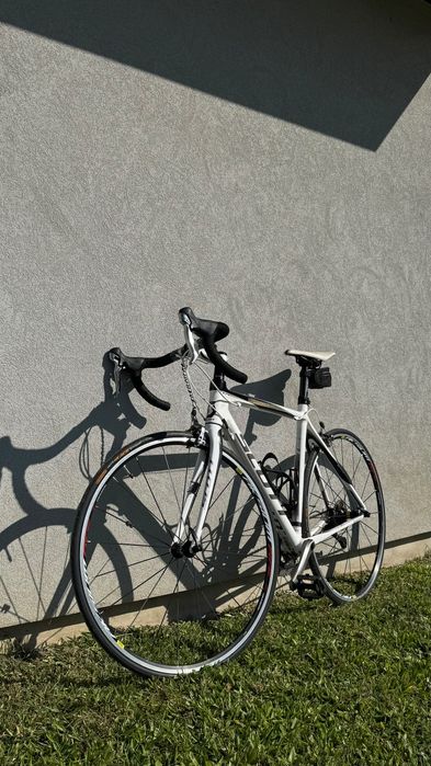 Bicicleta de Estrada Scott CR1 Team – Quadro em Carbono (como nova)