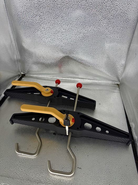 Кріплення для перевезення драбини Rhino SafeClamp