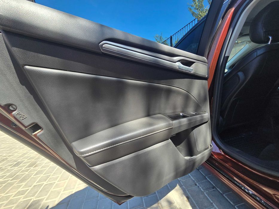 Авто Ford Fusion 2014