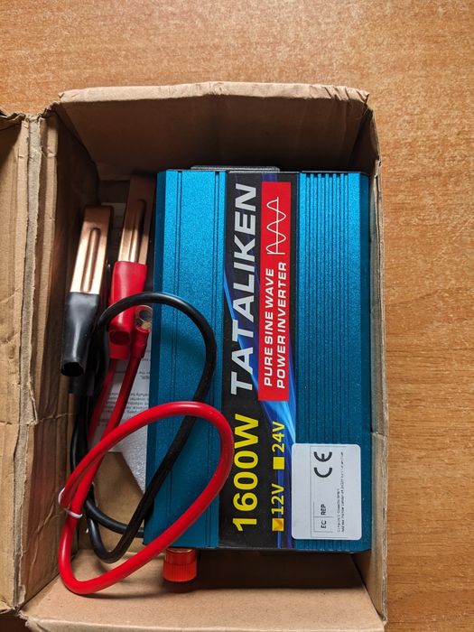 Инвертор напряжения TATALIKEN 1600W 12V-220V Blue чистый синус.