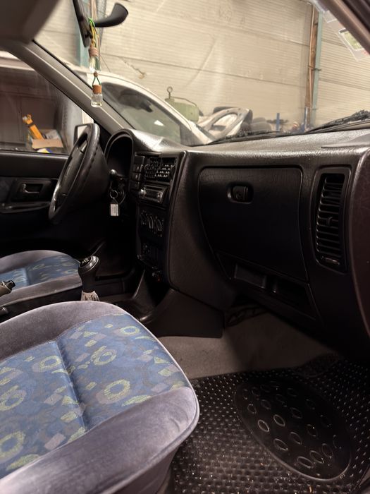 Seat ibiza 1.0 sxe muito bom .