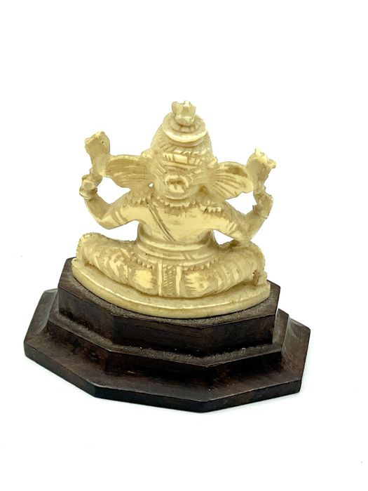 Antiga/ rara escultura em Material nobre indiano Deus Ganesha oriental
