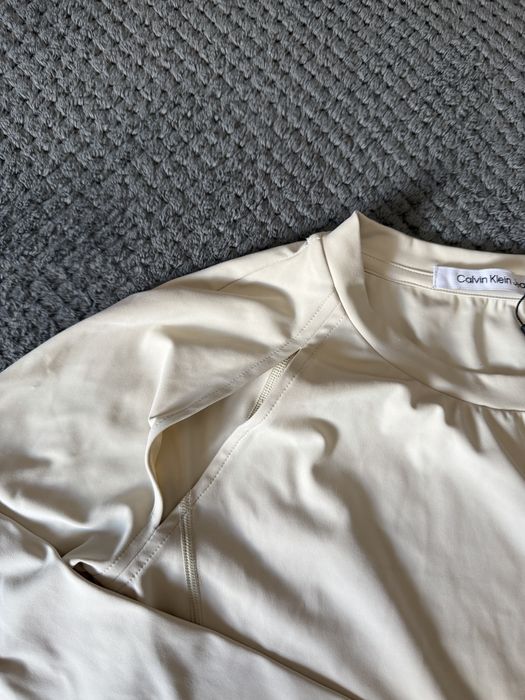 Top Calvin Klein