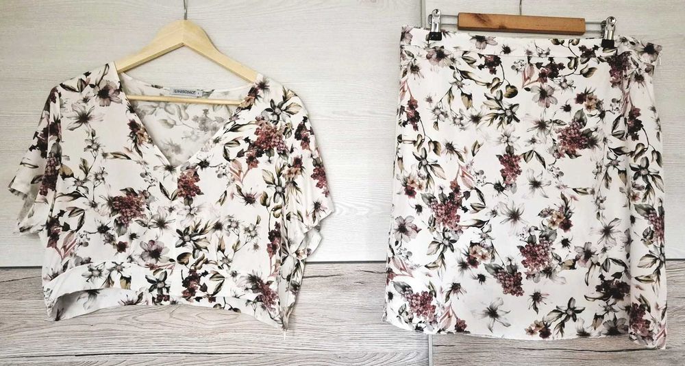 Zestaw top + spódniczka o pięknym kwiatowym fasonie