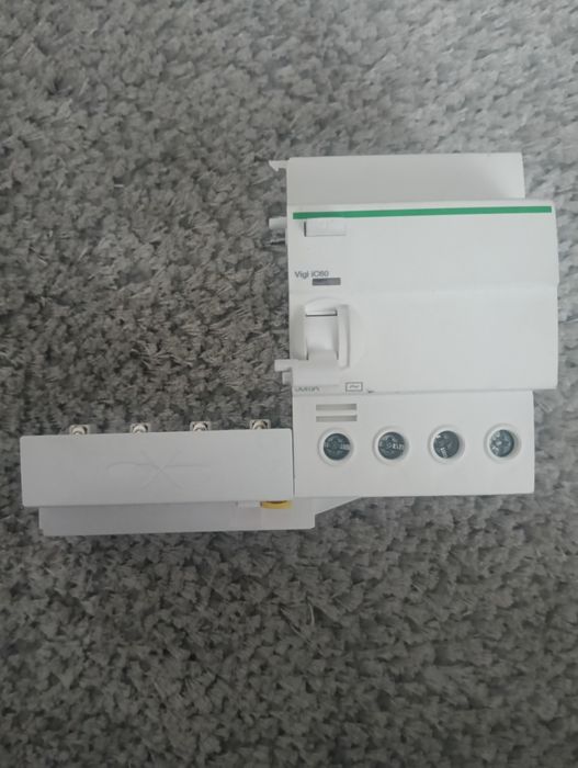 Vendo diferencial IC60N C 40A com Vigi IC60 (usado)