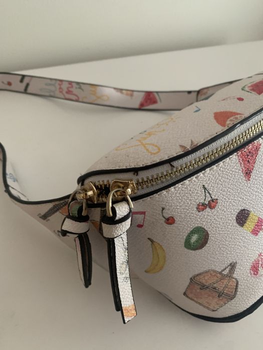 Bolsa cintura . Marca Parfois