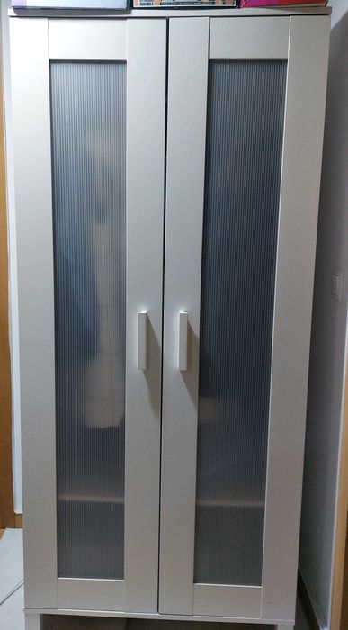 Roupeiro branco 2 portas
