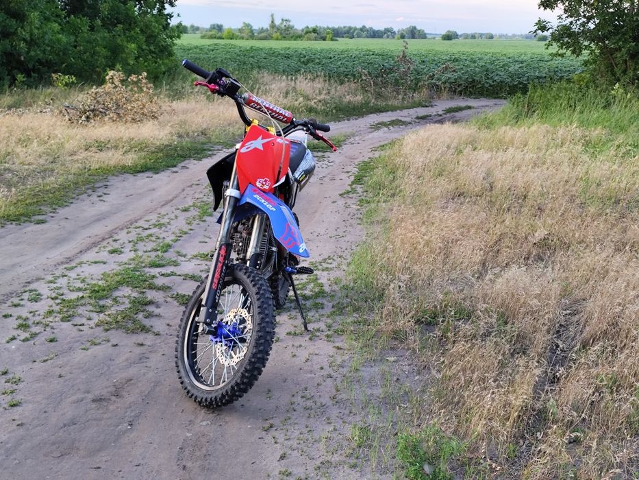 Продам Пит байк yx 182