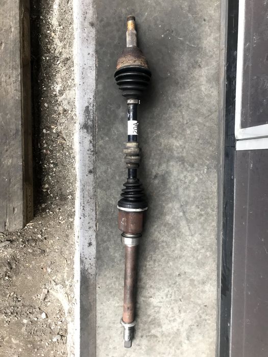 Полуось піввісь привод Nissan Pulsar 1.2 (ПРАВА ДОВГА).