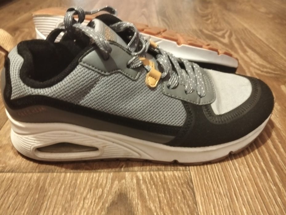 Кросівки Skechers на балонах