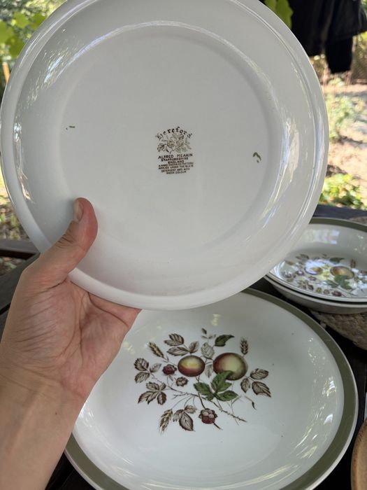 Тарілка миска блюдо супниця таця staffordshire cloverleaf bonna