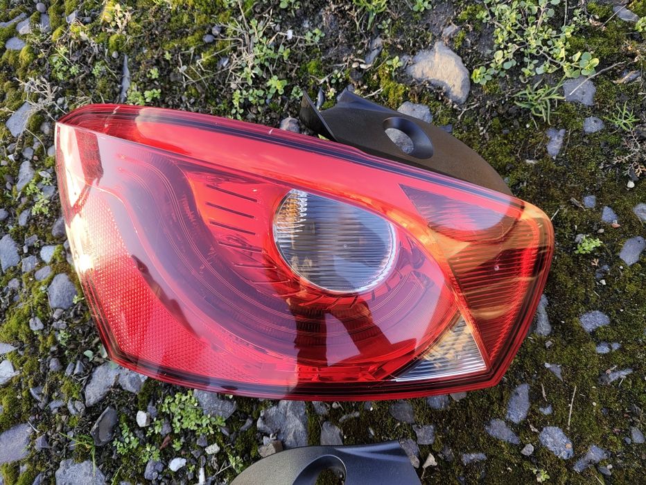 Seat Ibiza IV 2009-2017 ліхтарі 6J4945095K 6J4945096K оригінал рестайл