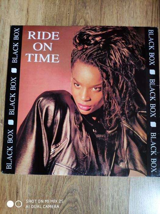 Black box-ride on time maxi winyl
