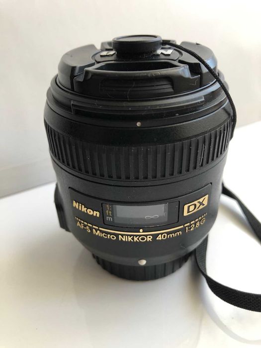 макрооб'єктив AF-S DX Micro Nikkor 40mm f/2.8G