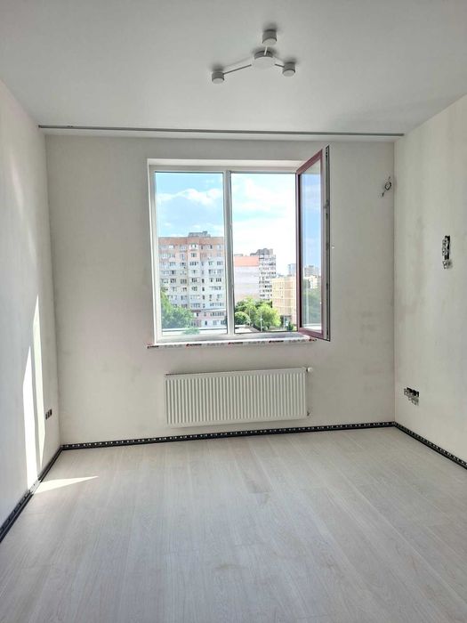 Однокімнатна квартира-студія з ремонтом