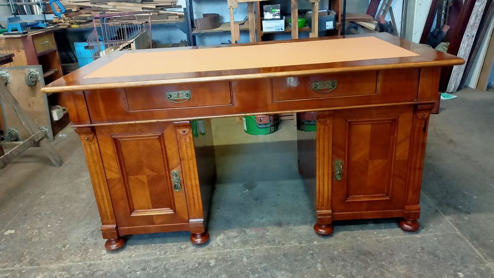 Biurko odnowione antyk