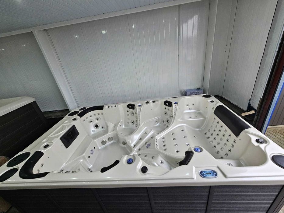 NOWOŚĆ! Jacuzzi 10 osobowe Bahama - 3,8 m długości!