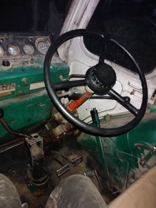 Продам  трактор ЮМЗ 6