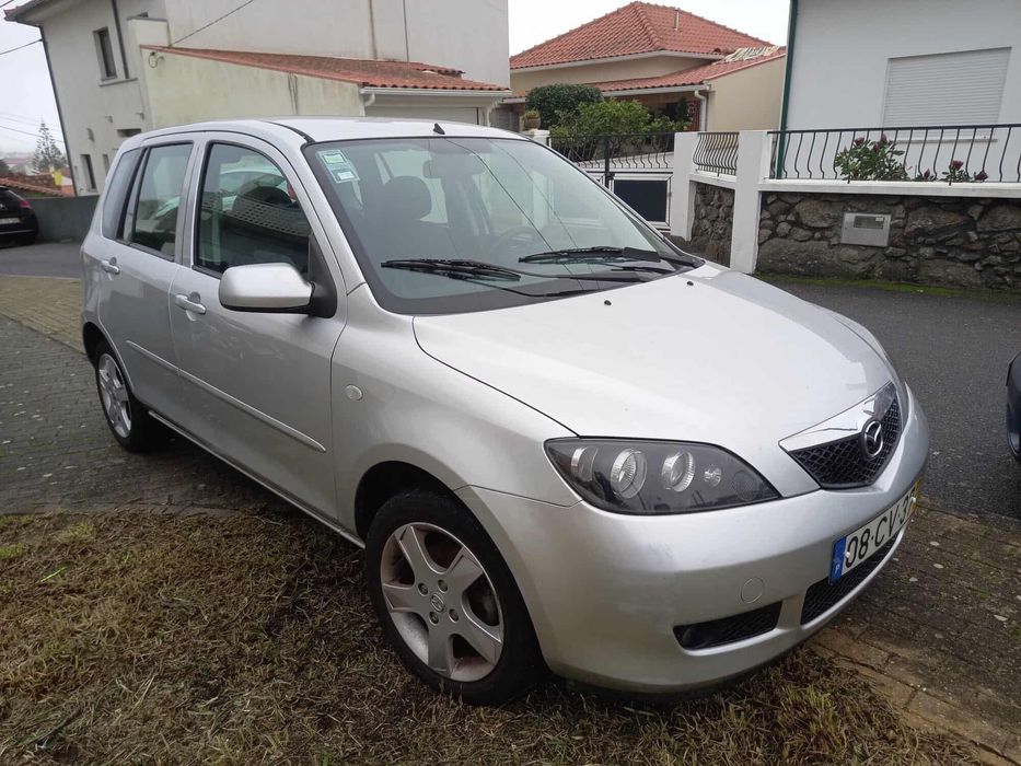 Mazda DY 2 ótimo estado