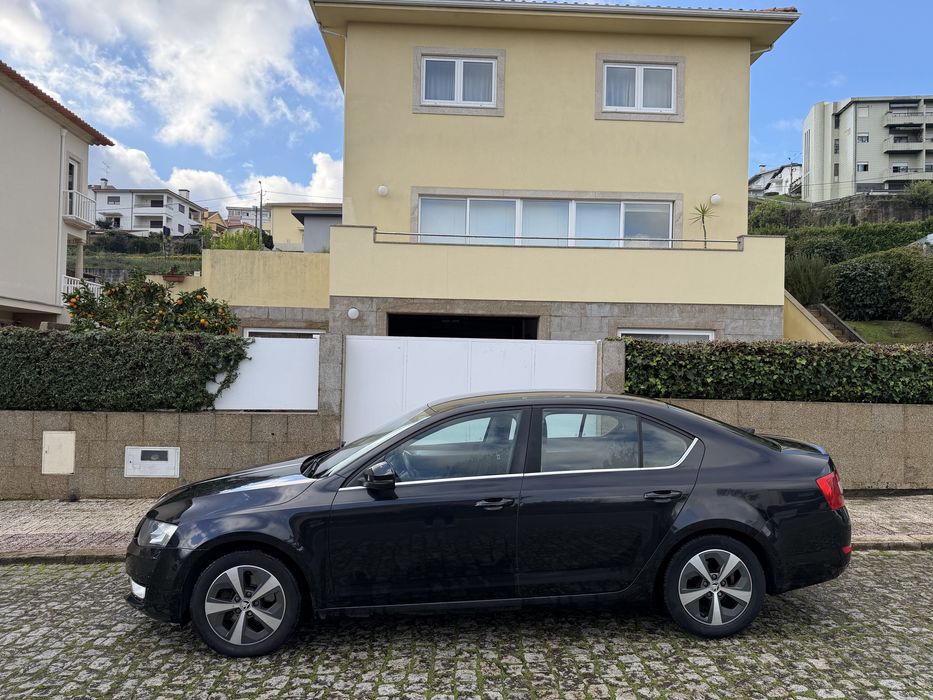 Skoda Octavia 1.6 TDi UM DONO Nacional Poucos Km