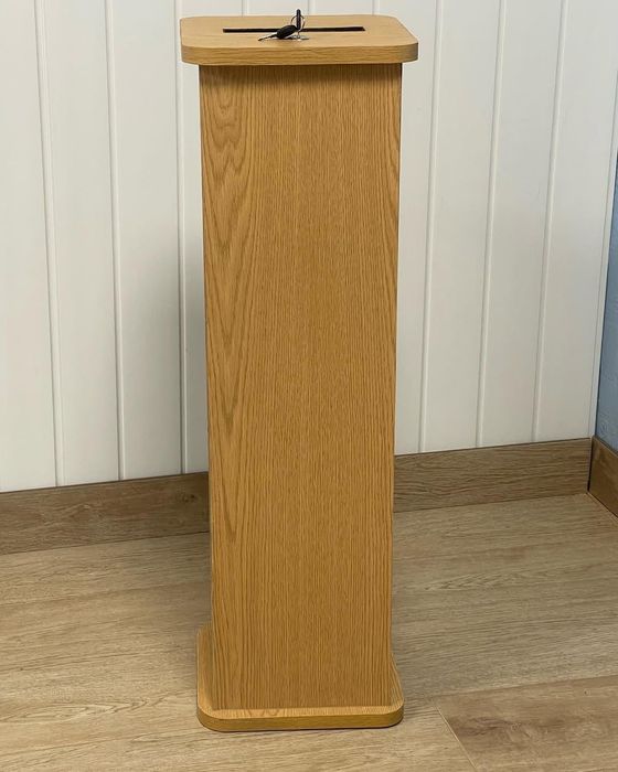 Gazofilácio em Madeira