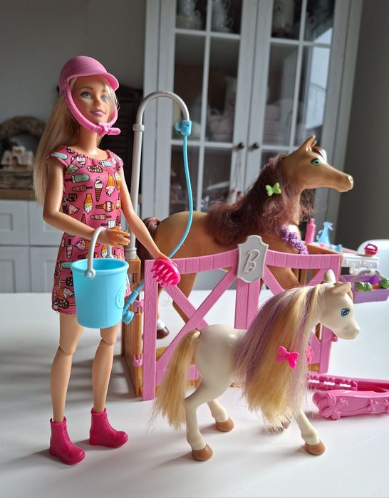 Барбі Barbie набір конюшня догляд за кіньми Mattel