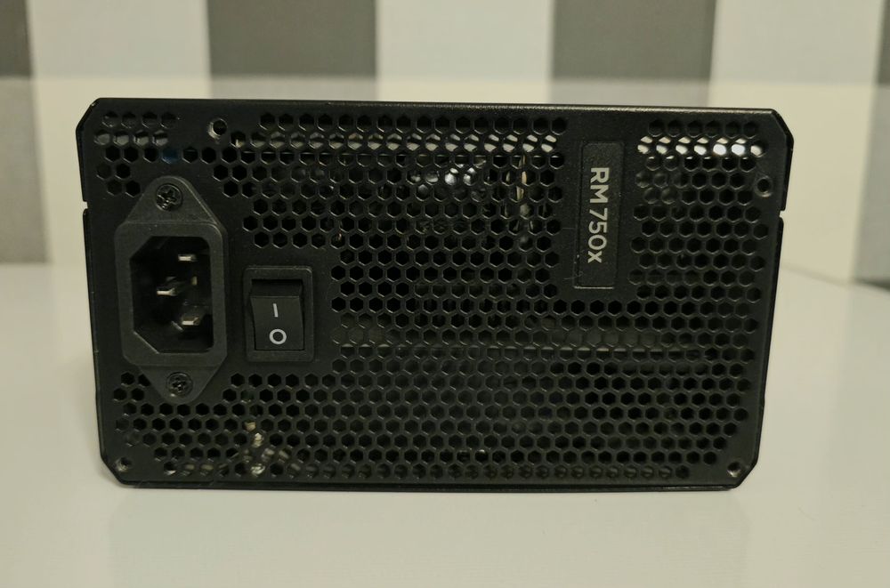 Zasilacz CORSAIR RM750X 750W 80+GOLD MODULARNY / Darmowa dostawa!