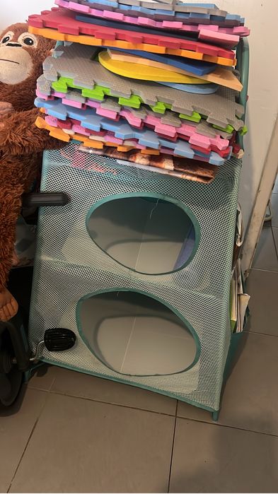 Extrator duplo de leite e porta brinquedos