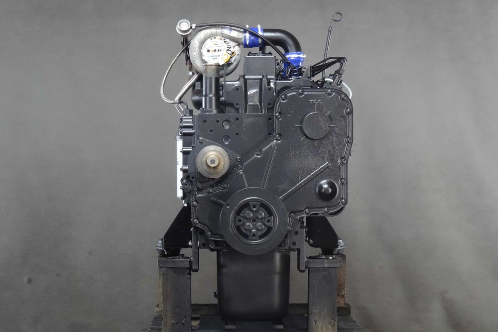 Silnik spalinowy - Komatsu SAA6D114E-1