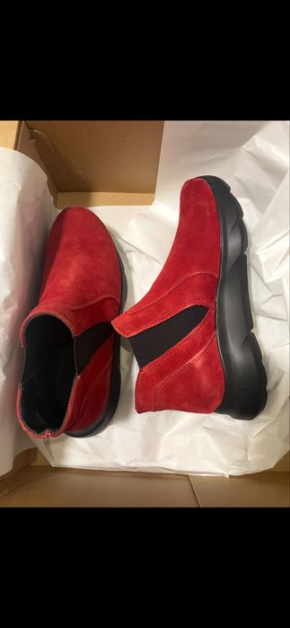 Туфли, обувь, ботинки, лофери нові 36 т 37 на випускний