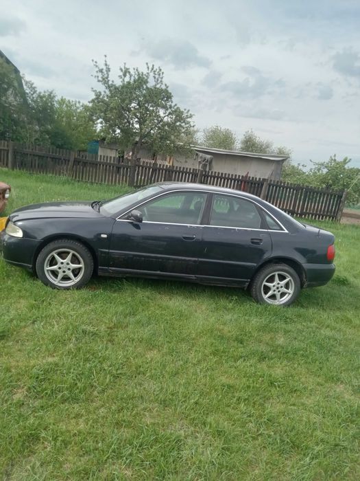Audi A4 B5 2.4 бензин/ обмен