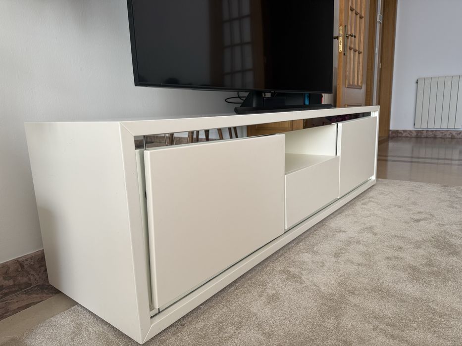 Móvel TV – 180cm (Excelente estado)