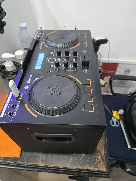 Mesa Dj com colunas!