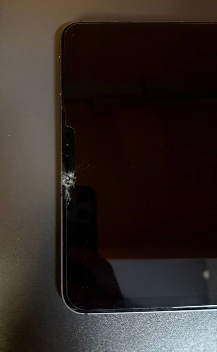 iPad Pro 11″ 2-го поколения (2020 года), 512 GB, Wi-Fi + Cellular.