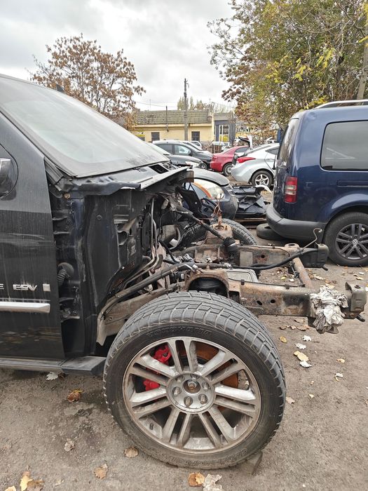 Авто Cadillac Escalade ESV 2007 года