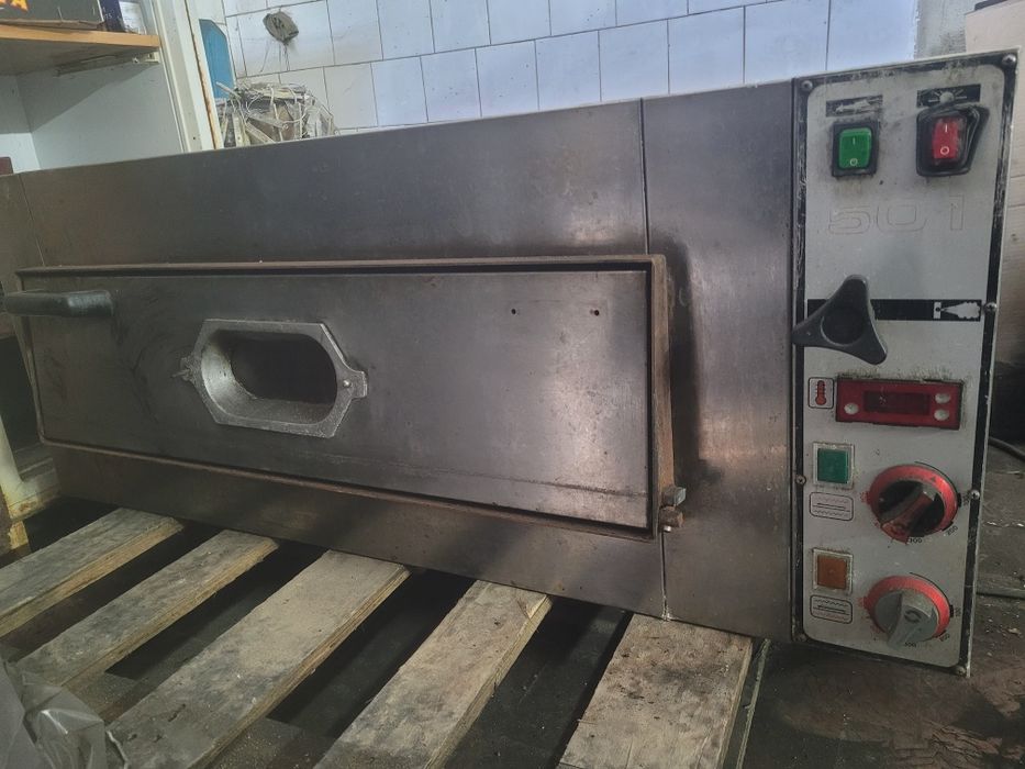 Піч для піци Професійна Eloma