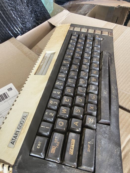 Atari 600XL po tragicznych przejściach