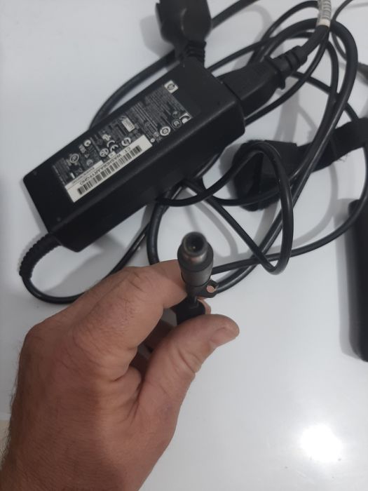 Carregadores de PC hp originais / 3 tipos diferentes/ novos