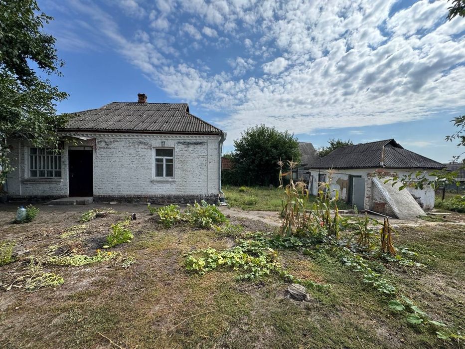 Продається будинок 51м² земельна ділянка 7 соток.  Р-н 3 школи