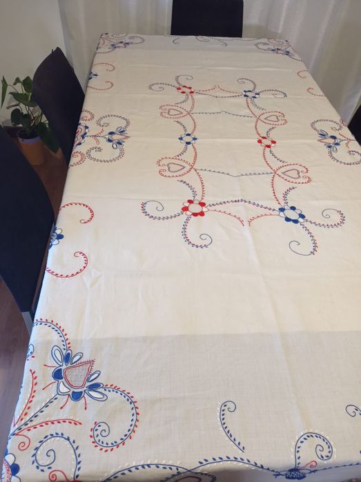 Toalha de mesa bordado à mão de Viana do Castelo