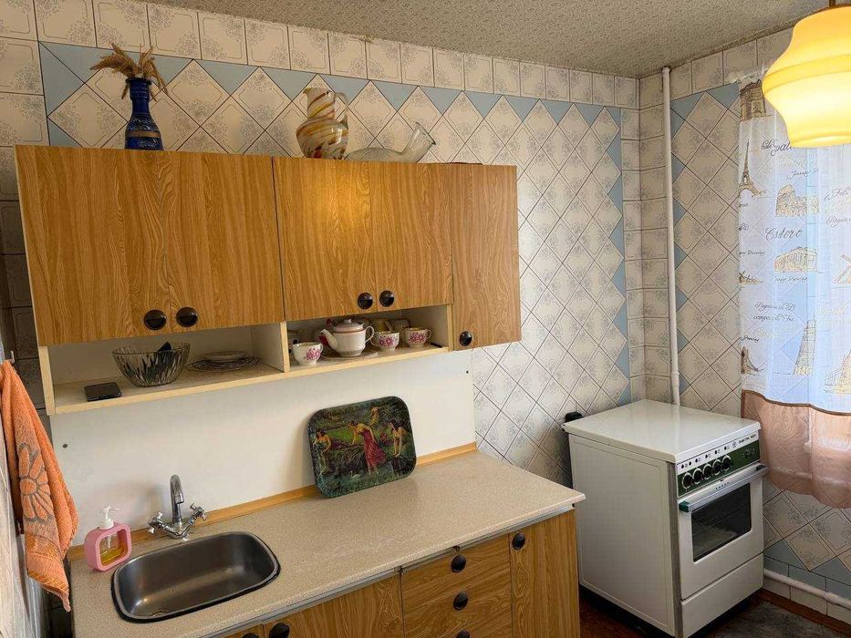 Сдам 2 комн квартиру  Тополь-3,дом 56