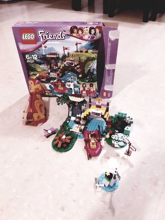 Lego friends- spływ pontonem