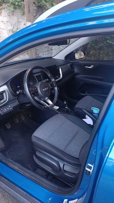 Kia Stonic 2024 impecável