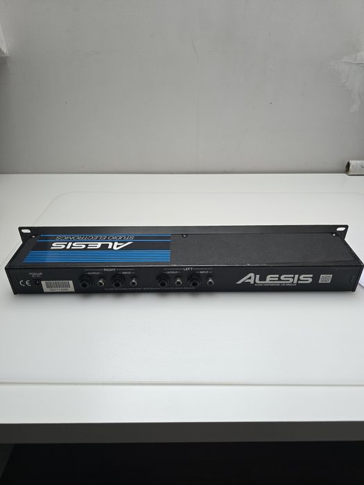 Alesis M-EQ 230 2×30 pasmowy korektor graficzny Equalizer