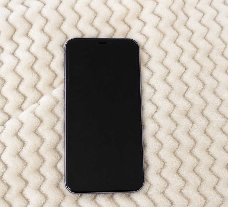 Iphone 11 64 GB - fioletowy