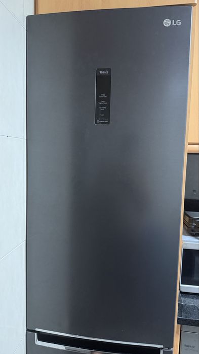 Frigorífico LG GBB72MCDFN – Avariado / Para Peças ou Reparação