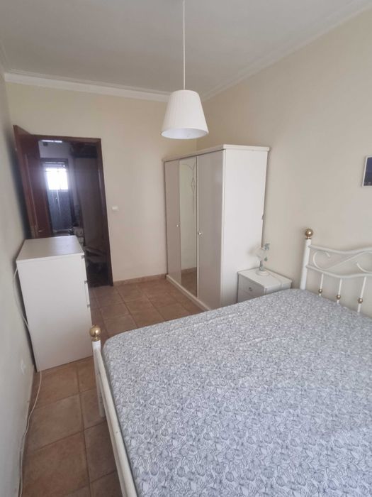 Alugo Quarto (individual) Mobilado