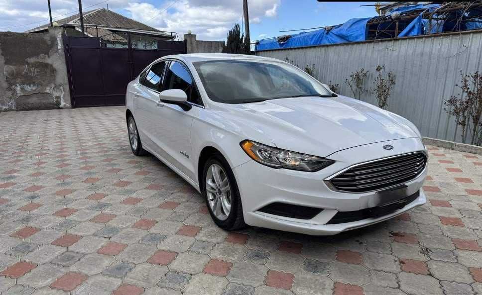 Ford Fusion Hybrid 2018 USA